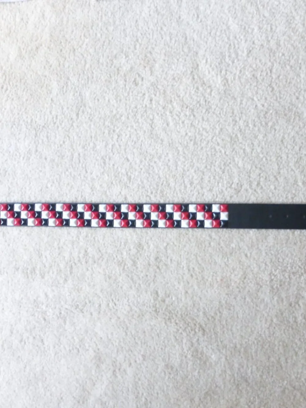 NWT HOT TOPIC kids black, red and white pyramid studded belt size XS - Picture 14 of 14